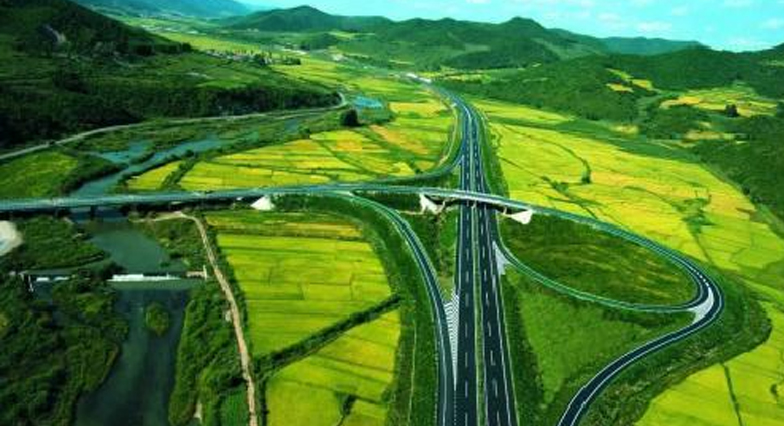 吉林鹤大高速公路机电工程-1.jpg
